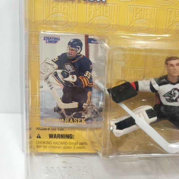 DOMINIK HASEK Buffalo Sabres 1996 NHL Starting Lineup SLU Figure & Card NEW - Picture 3 of 4